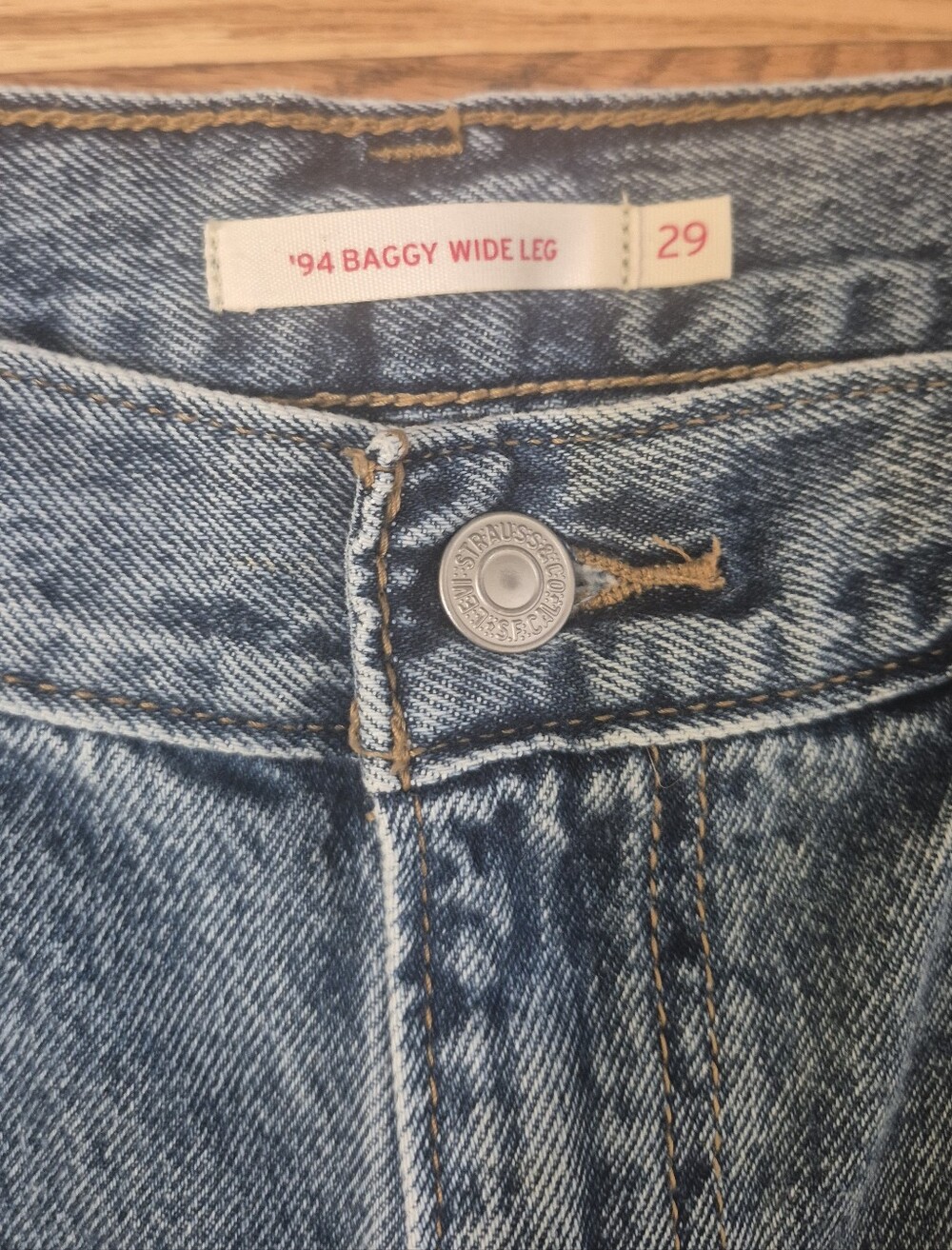 Levi's '94 Baggy Wide Leg 100% Cotton Jeans(29) - Picture 6 of 10